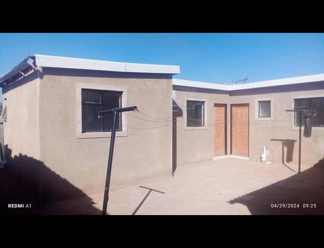 2 BEDROOM HOUSE FOR SALE IN SOSHANGUVE XX